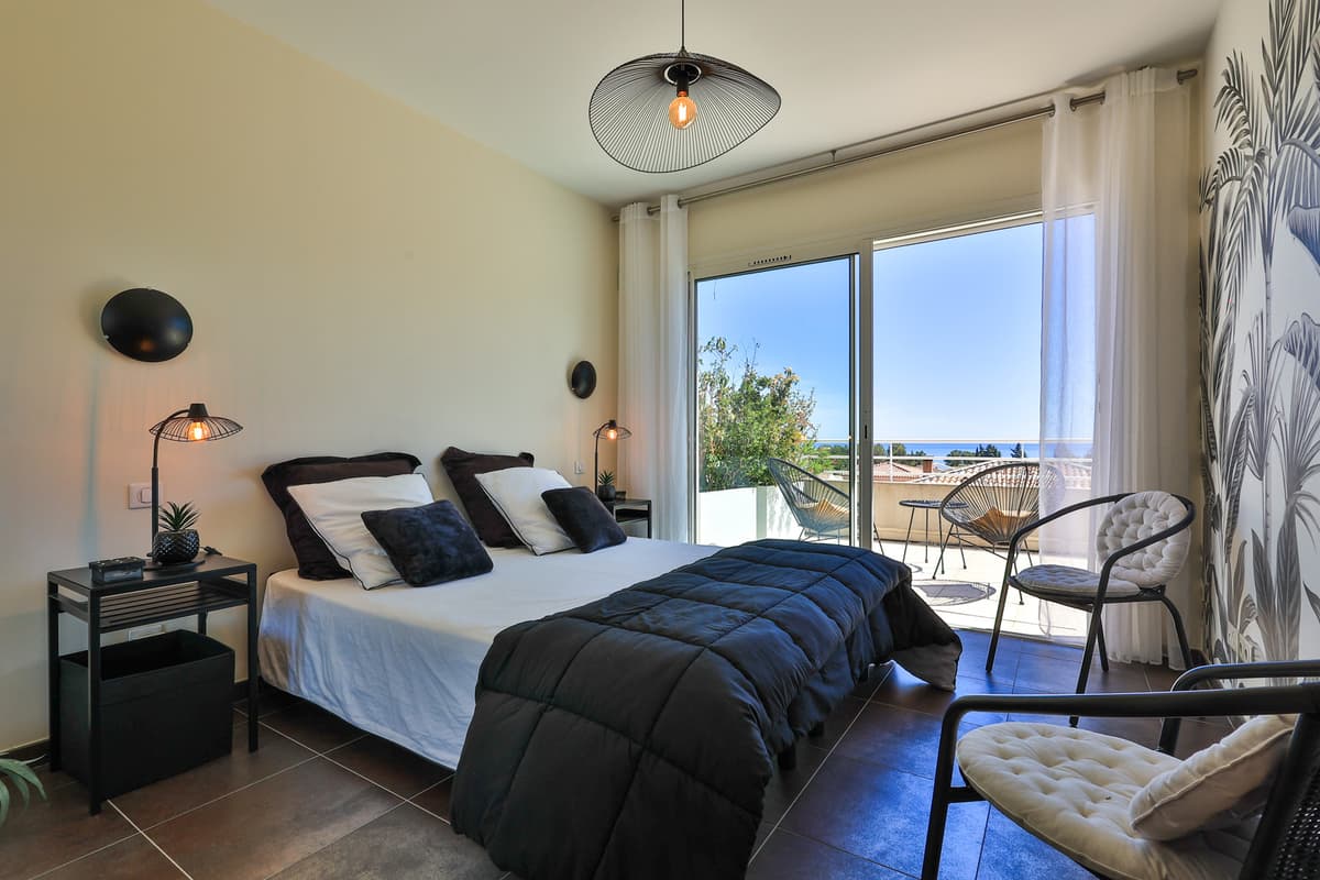 LA CIOTAT - VILLA T5 - 172M2 - GARAGE - PARCELLE 700M2 - VUE MER - 1 350 000€ - 4