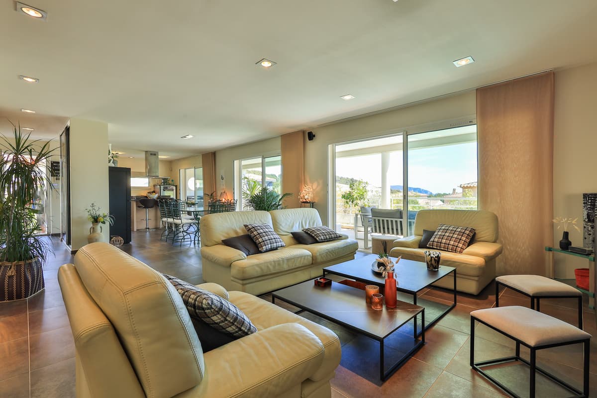 LA CIOTAT - VILLA T5 - 172M2 - GARAGE - PARCELLE 700M2 - VUE MER - 1 350 000€ - 1