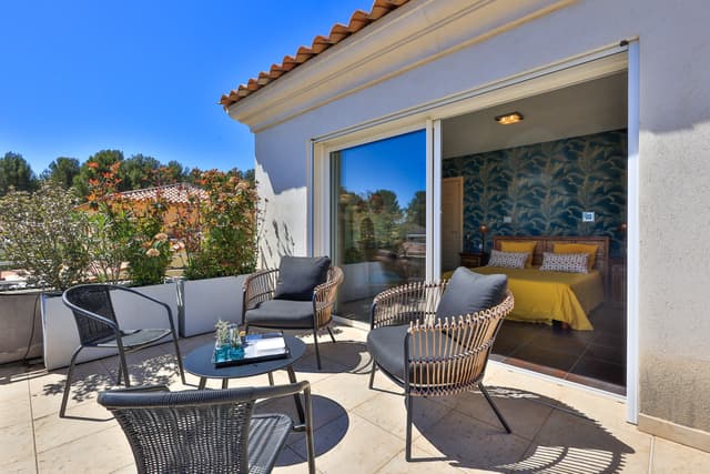 LA CIOTAT - VILLA T5 - 172M2 - GARAGE - PARCELLE 700M2 - VUE MER - 1 350 000€