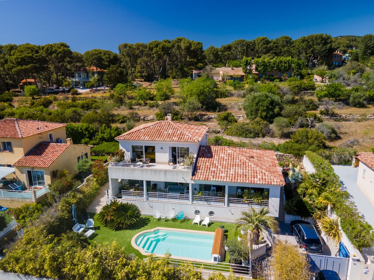 LA CIOTAT - VILLA T5 - 172M2 - GARAGE - PARCELLE 700M2 - VUE MER - 1 350 000€ - 4