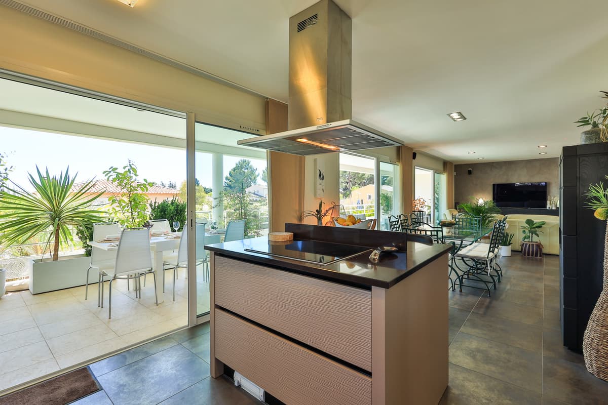 LA CIOTAT - VILLA T5 - 172M2 - GARAGE - PARCELLE 700M2 - VUE MER - 1 350 000€ - 2