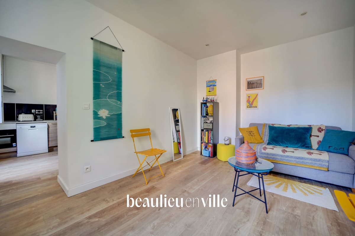 CHARMANT T2 - COEUR DE VILLE - 40M2 - PROCHE PORT ET PLAGES - PARFAIT ETAT - 179 000€ - 3