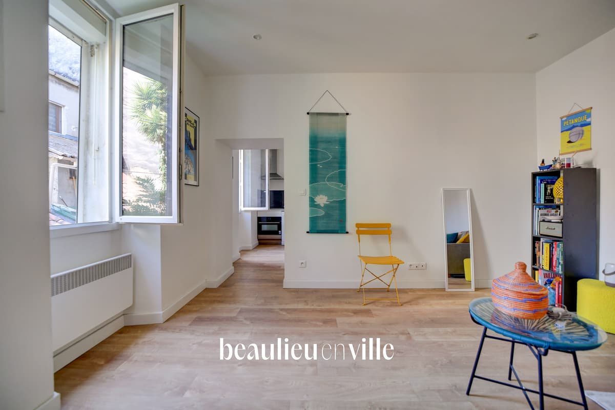 CHARMANT T2 - COEUR DE VILLE - 40M2 - PROCHE PORT ET PLAGES - PARFAIT ETAT - 179 000€ - 1