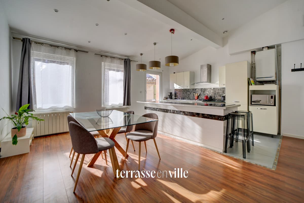 EXCLUSIVITÉ - LA CIOTAT - CENTRE HISTORIQUE - APPARTEMENT T2/3 62M2 - TERRASSE 24M2- VUE MER - 365 000€ - 5