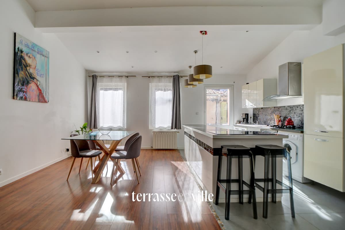 EXCLUSIVITÉ - LA CIOTAT - CENTRE HISTORIQUE - APPARTEMENT T2/3 62M2 - TERRASSE 24M2- VUE MER - 365 000€ - 6