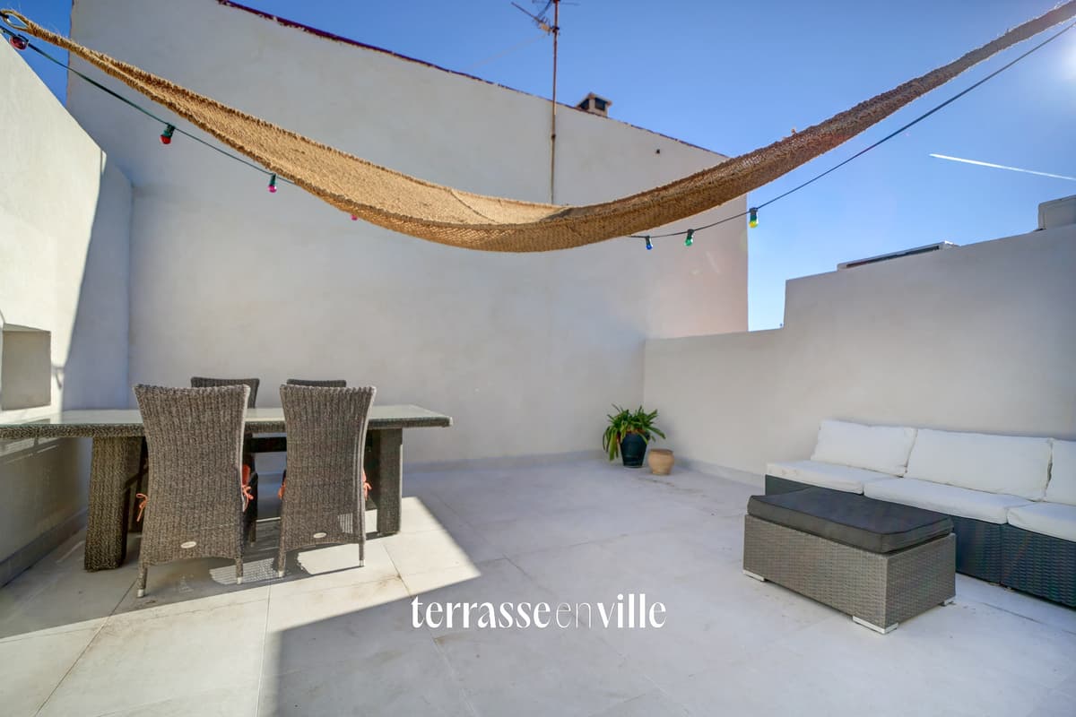 EXCLUSIVITÉ - LA CIOTAT - CENTRE HISTORIQUE - APPARTEMENT T2/3 62M2 - TERRASSE 24M2- VUE MER - 365 000€ - 1