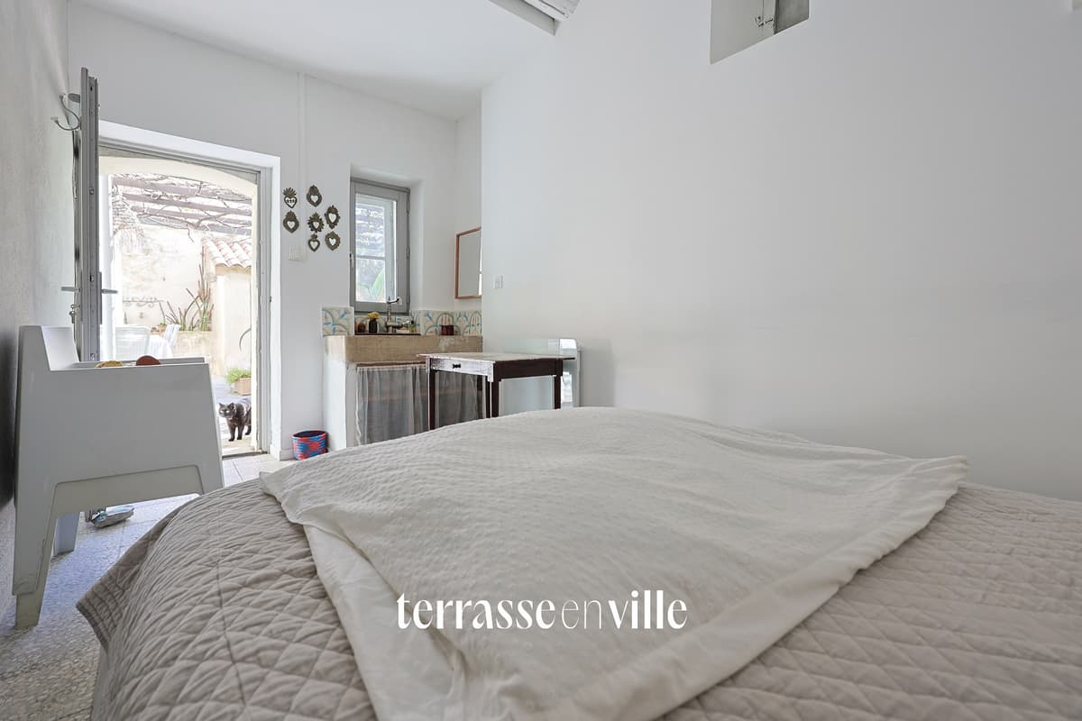 LA CIOTAT - CŒUR HISTORIQUE - APPARTEMENT T4 - 80 M2 - JARDIN PRIVATIF - PARCELLE 350M2 - 680 000 € - 5