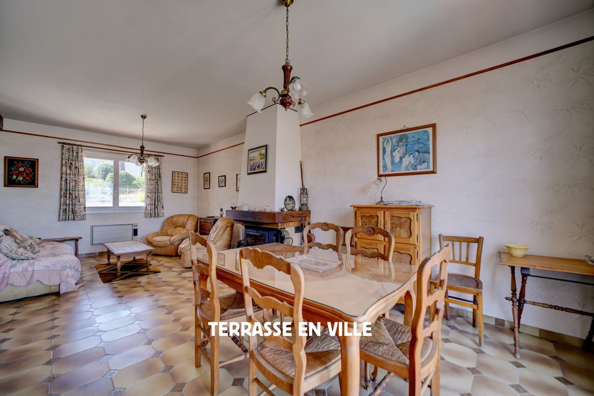 LA CIOTAT - MAISON - 129 M2 - JARDIN - PISCINE - PARCELLE 550M2 - VUE MER - 650 000 € - 4