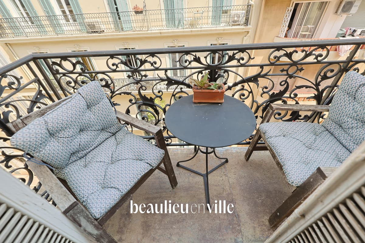 EXCLUSIVITE - TOULON - APPARTEMENT HAUSSMANIEN - 133 M2 - 3 CHAMBRES - CENTRE VILLE - 495 000 € - 2