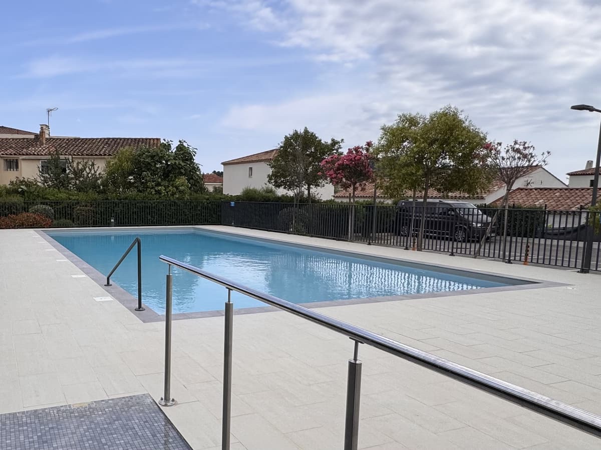 SAINT-CYR-SUR-MER - BEAU T2 RECENT - 38 M2 - TERRASSE - PISCINE - DOUBLE PARKING - CAVE - 239 000€ - 7
