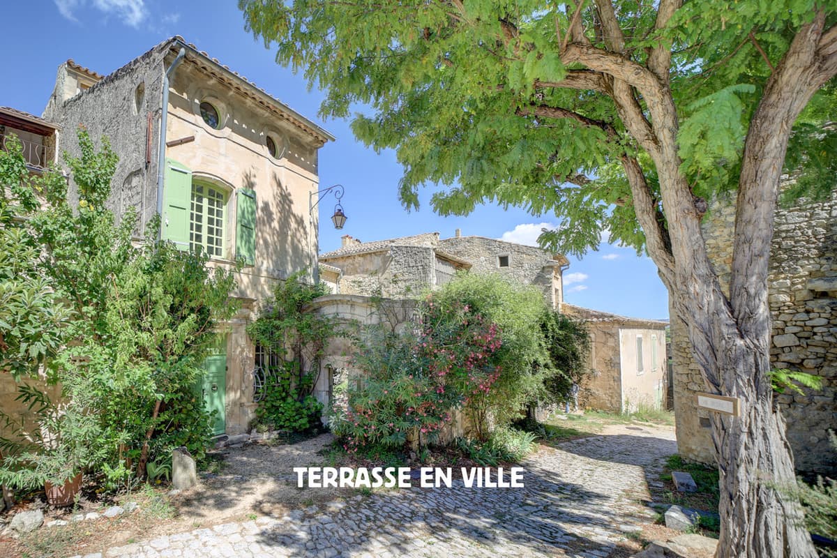 LUBERON - OPPEDE LE VIEUX - MAISON DE CHARME - 3 CHAMBRES D’HÔTES - 790 000 € - 7
