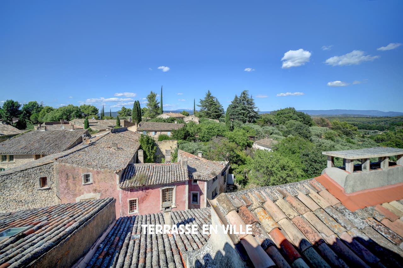 LUBERON - OPPEDE LE VIEUX - MAISON DE CHARME - 3 CHAMBRES D’HÔTES - 790 000 € - 3