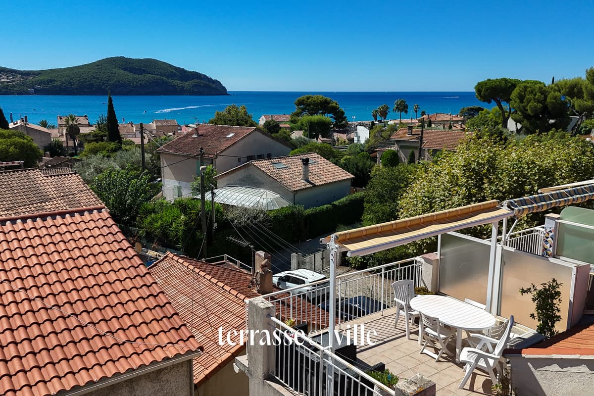 LES LECQUES - BEAU DUPLEX - 56M2 - TERRASSE VUE MER - PARKING - 390 000€