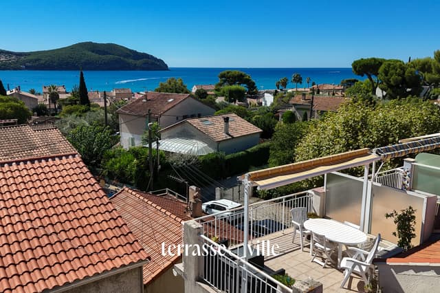 LES LECQUES - BEAU DUPLEX - 56M2 - TERRASSE VUE MER - PARKING - 390 000€