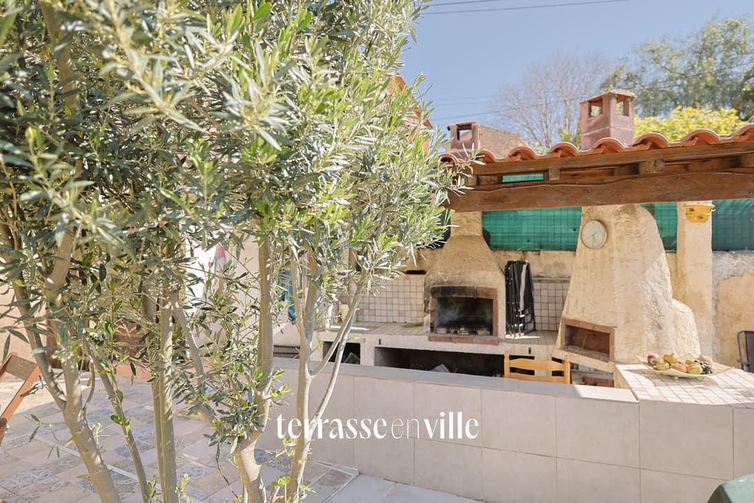 TOULON OUEST - MAISON - 100 M2 - T4 - PISCINE - JARDIN - GARAGE - DEPENDANCE - 528 000€