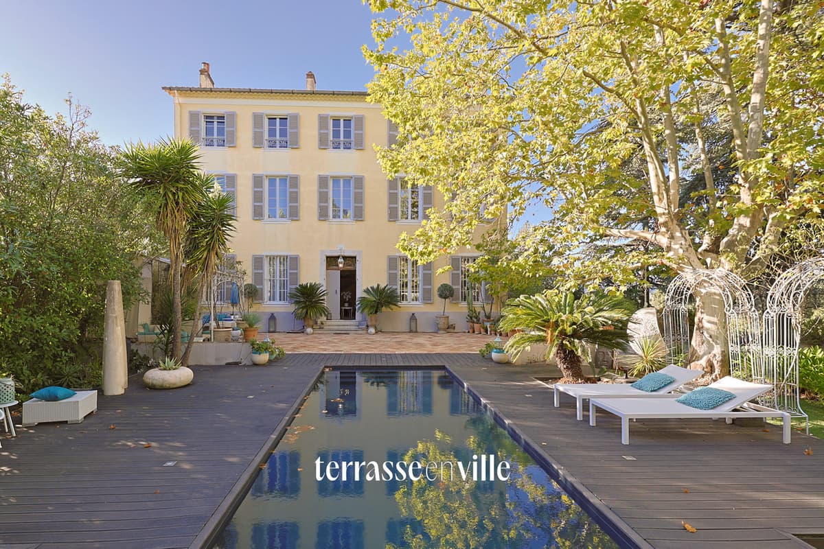 LA CRAU - Bastide de charme - 400 M2