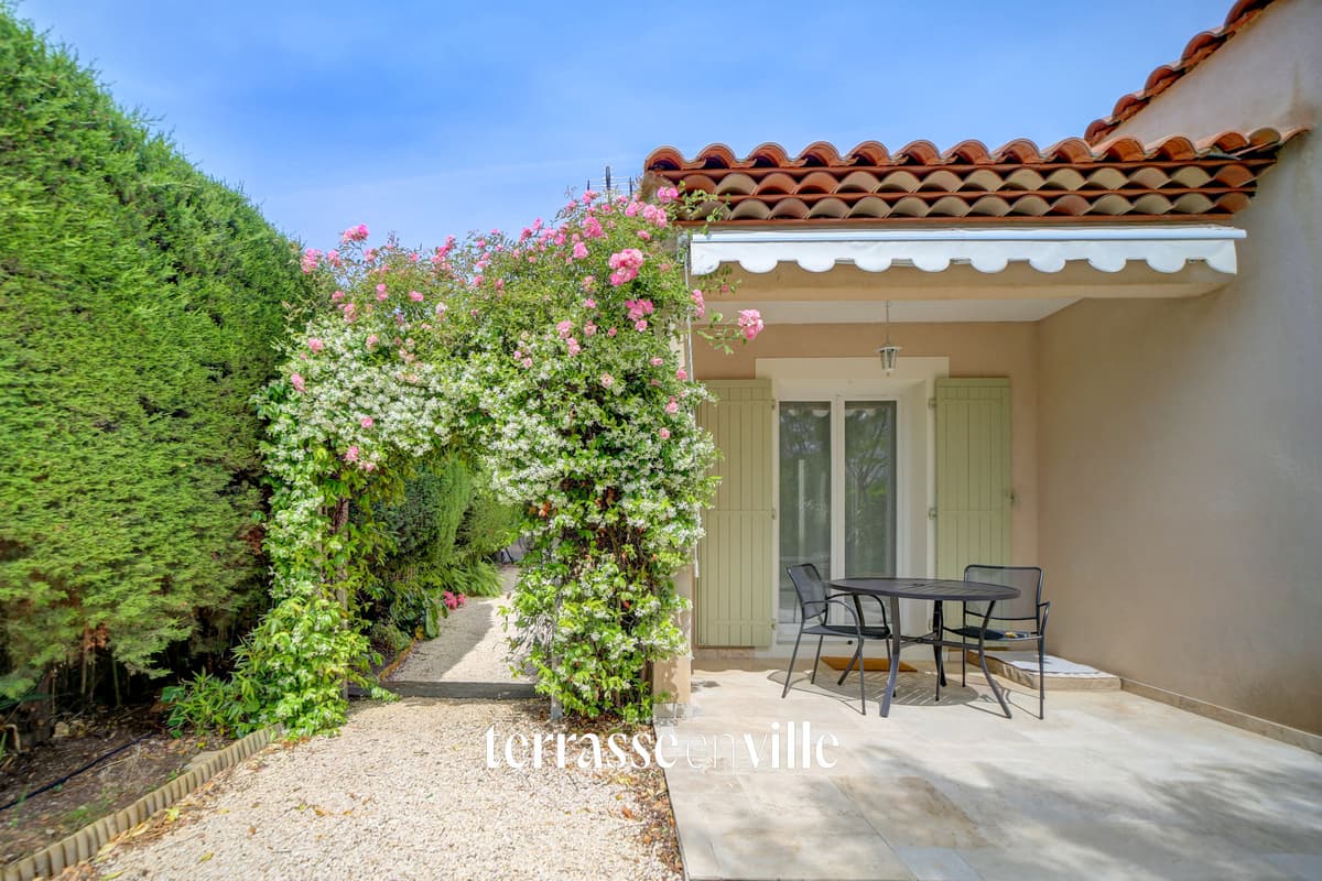 SAINT CYR SUR MER - VILLA PLAIN PIED T4 123M2 - DEPENDANCE - PROCHE VILLAGE A PIED - 7