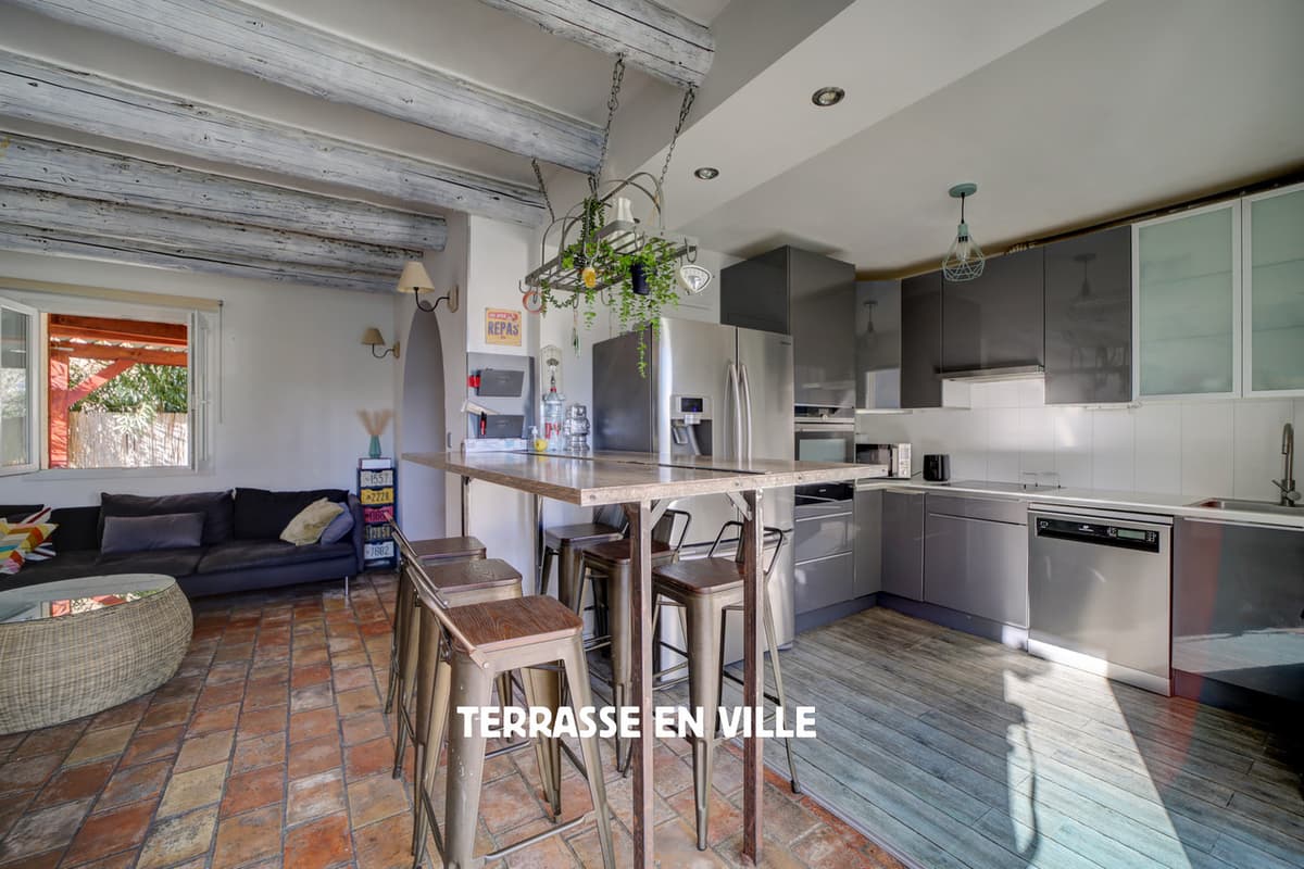 LA CIOTAT - MAISON INDIVIDUELLE - T4 - 91M2 - PISCINE - 4 PLACES DE PARKING - 550000€ - 6