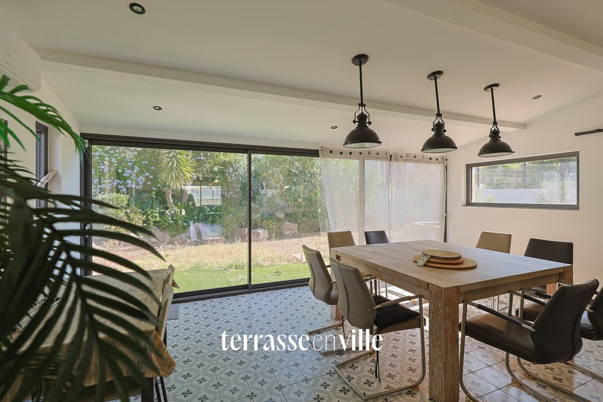 MAISON 135 M2 - LA VALETTE - 4 CHAMBRES - PISCINE - GARAGE - PLAIN PIED - TERRAIN 674 M2. . - 7