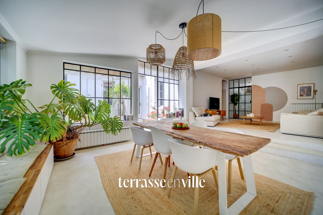 SOUS PROMESSE - LA CIOTAT - CENTRE VILLE - MAISON T5 170m2 - GARAGE 50m2 - LOCAL COMMERCIAL LOUÉ - 960000€