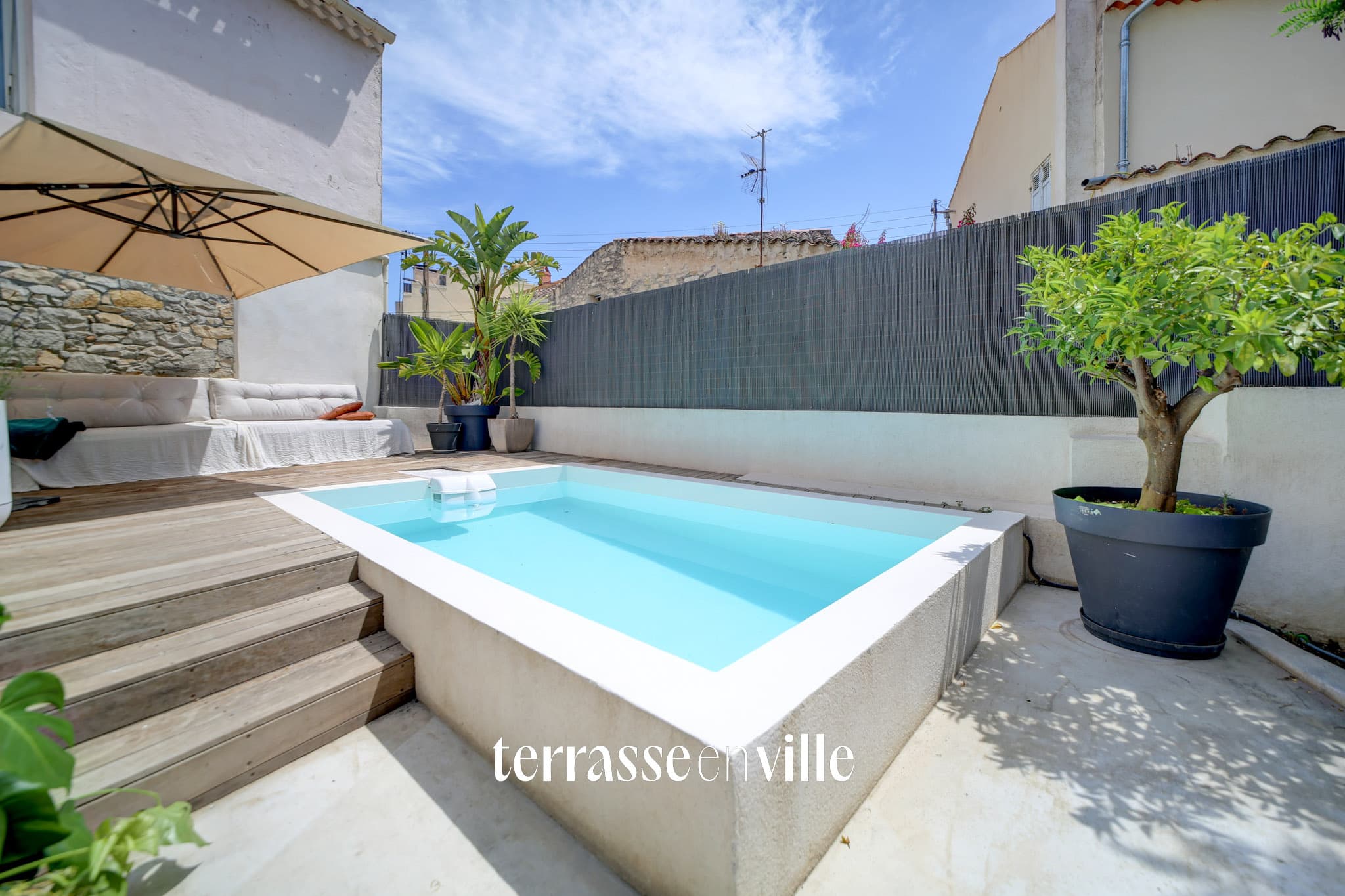 EXCLUSIVITÉ - LA CIOTAT - CENTRE VILLE - MAISON T5 170m2 - GARAGE 50m2 - LOCAL COMMERCIAL LOUÉ - 938000€ - 1
