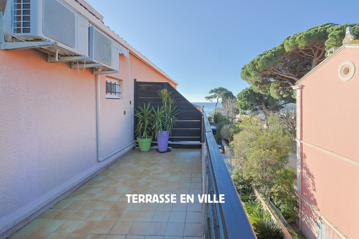 LES SABLETTES - DERNIER ETAGE - T2 DUPLEX 40M2 - TERRASSE 14M2 - VUE ET ACCÈS PRIVÉ MER - 199 000€ - 3