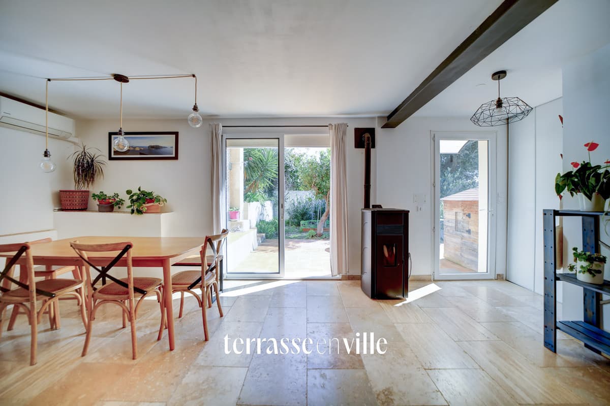 CEYRESTE - REZ-DE-JARDIN - T3 - 76 M2 - JARDIN 540 M2 - VUE DEGAGEE SUR LE VALLON - 399 000 € - 5