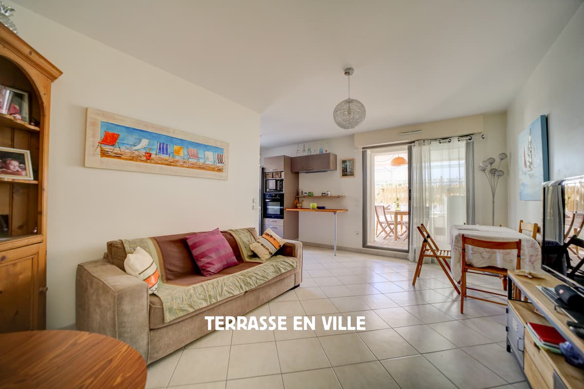 LA CIOTAT - BORD DE MER - APPARTEMENT T2 - 45 m2 - TERRASSE - 325 000 € - 3