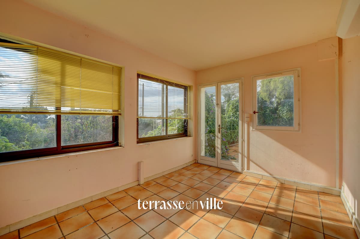 CEYRESTE - MAISON T4 A RENOVER - DEPENDANCE T3 - JARDIN 1300 M2 - 6