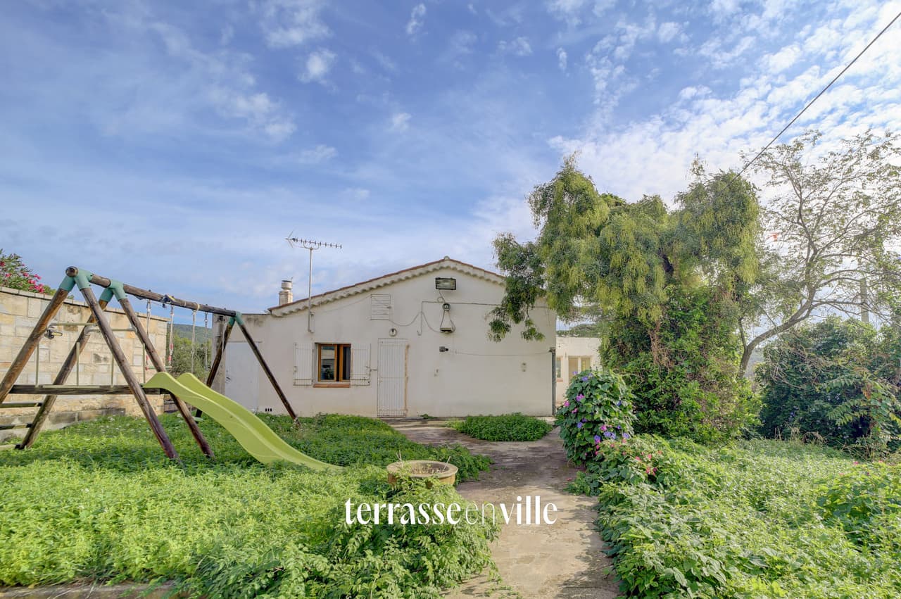 CEYRESTE - MAISON T4 A RENOVER - DEPENDANCE T3 - JARDIN 1300 M2 - 3