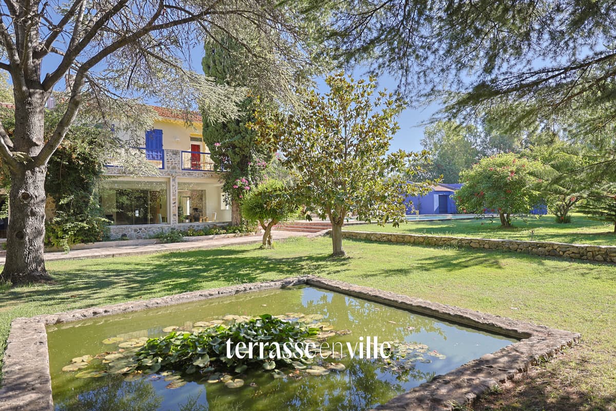 BASTIDE 400M2 - PARCELLE 2600M2 - PISCINE - DEPENDANCES