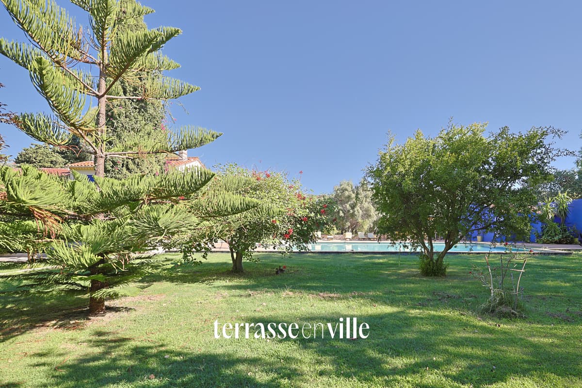 BASTIDE 400M2 - PARCELLE 2600M2 - PISCINE - DEPENDANCES - 5