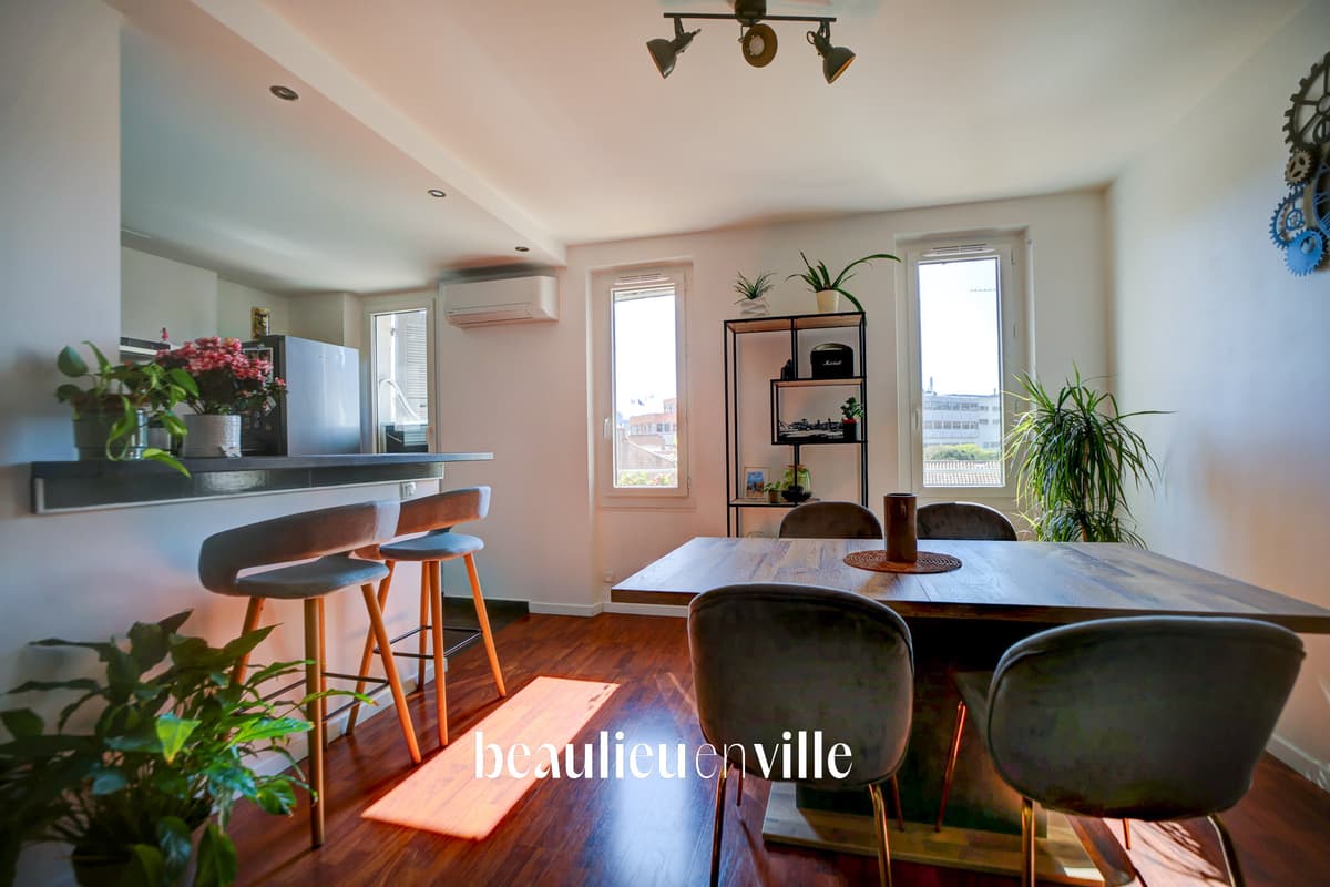 EXCLUSIVITÉ - LA CIOTAT - VIEUX PORT - APPARTEMENT T3 - CALME - SANS VIS A VIS