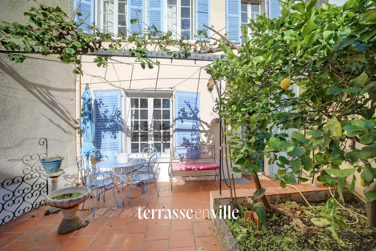 LA CIOTAT - MAISON DE CARACTÈRE XXè - CŒUR HISTORIQUE LA CIOTAT - T4 82M2 JARDIN 125M2 - PORT VIEUX ET PLAGES