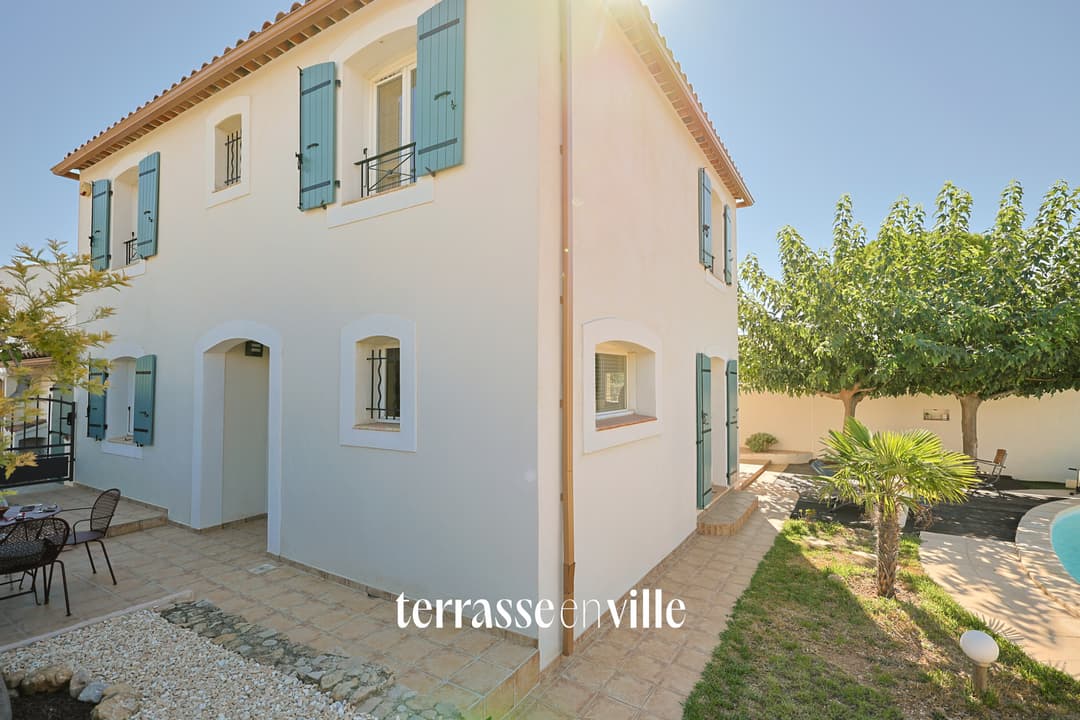 SOUS OFFRE - CUERS - MAISON FAMILIALE - T6 - 125 M2 - PISCINE - GARAGE - 575 000€
