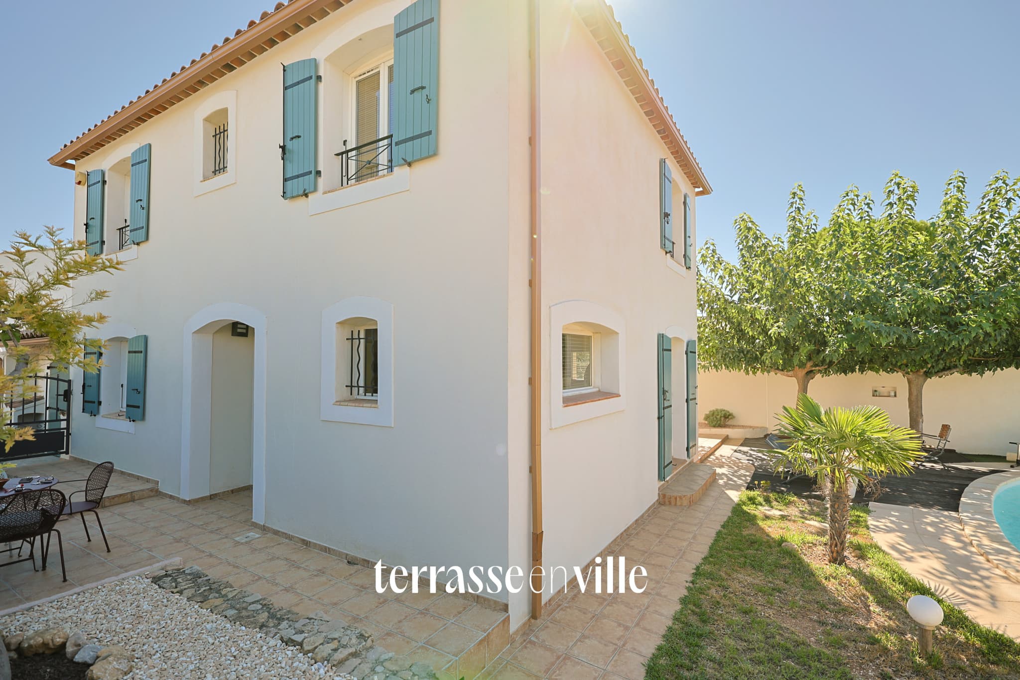 SOUS OFFRE - CUERS - MAISON FAMILIALE - T6 - 125 M2 - PISCINE - GARAGE - 575 000€ - 4