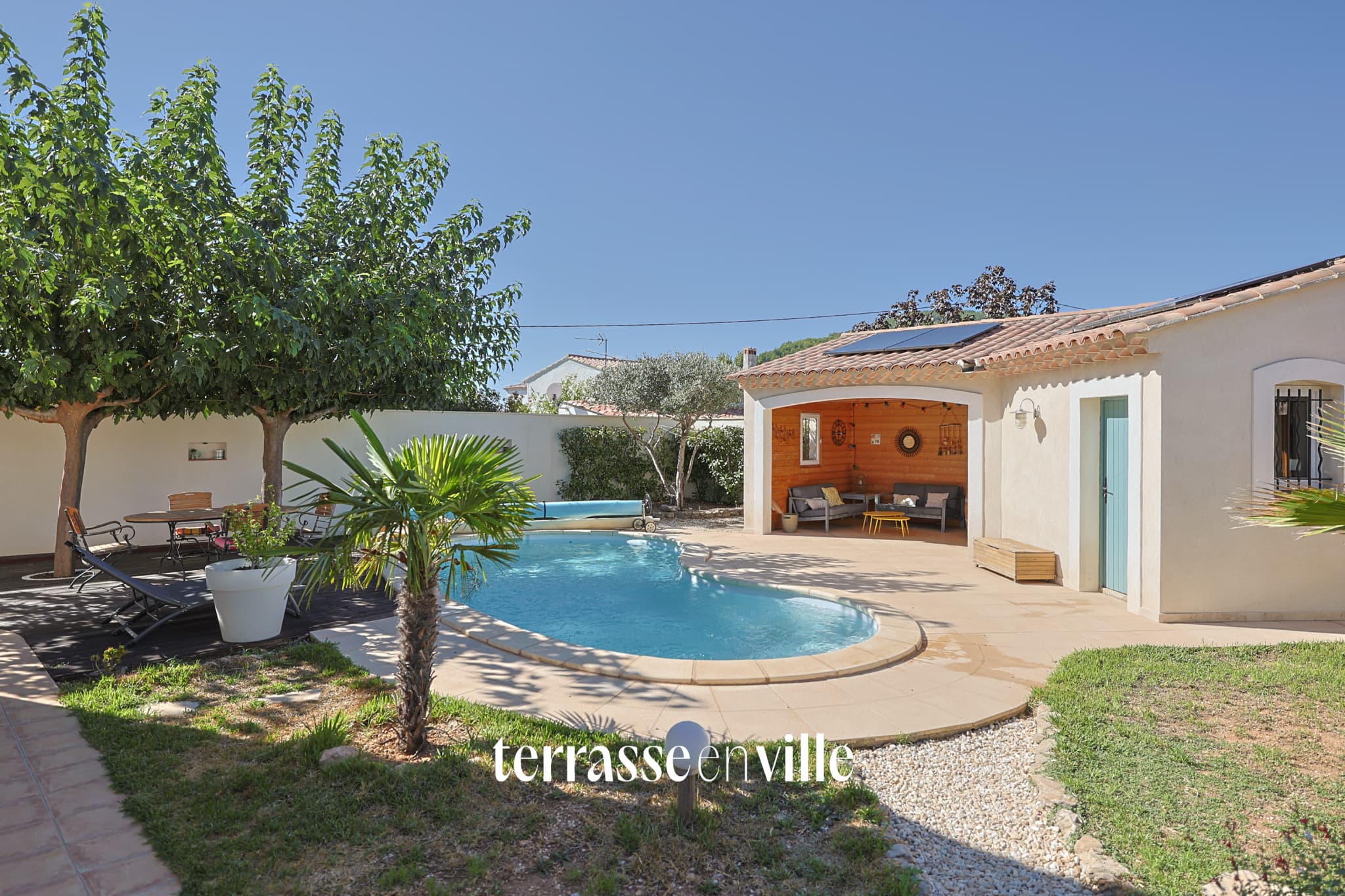 SOUS OFFRE - CUERS - MAISON FAMILIALE - T6 - 125 M2 - PISCINE - GARAGE - 575 000€ - 3