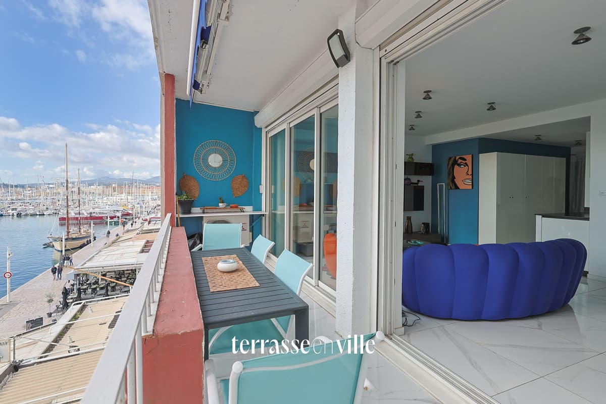 PORT DE TOULON - T3 VUE MER - 86 M2- TERRASSE - 425 000€ - 2