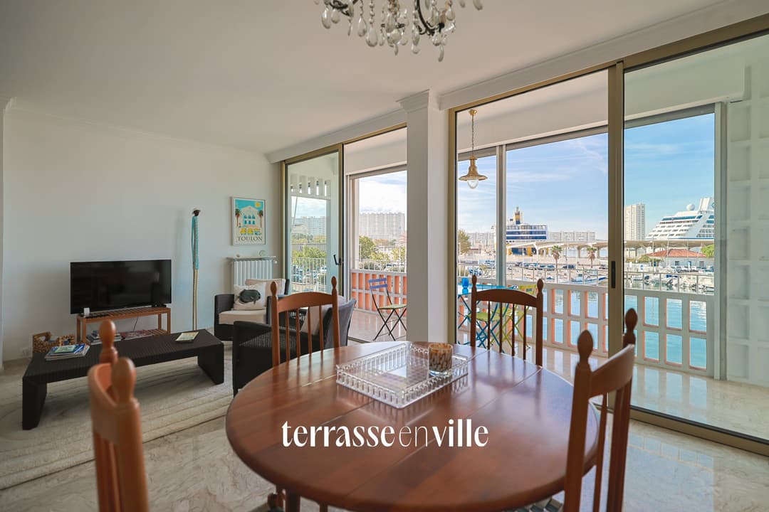 TOULON - PORT - T2 - 70M2 - TERRASSE - 390 000€