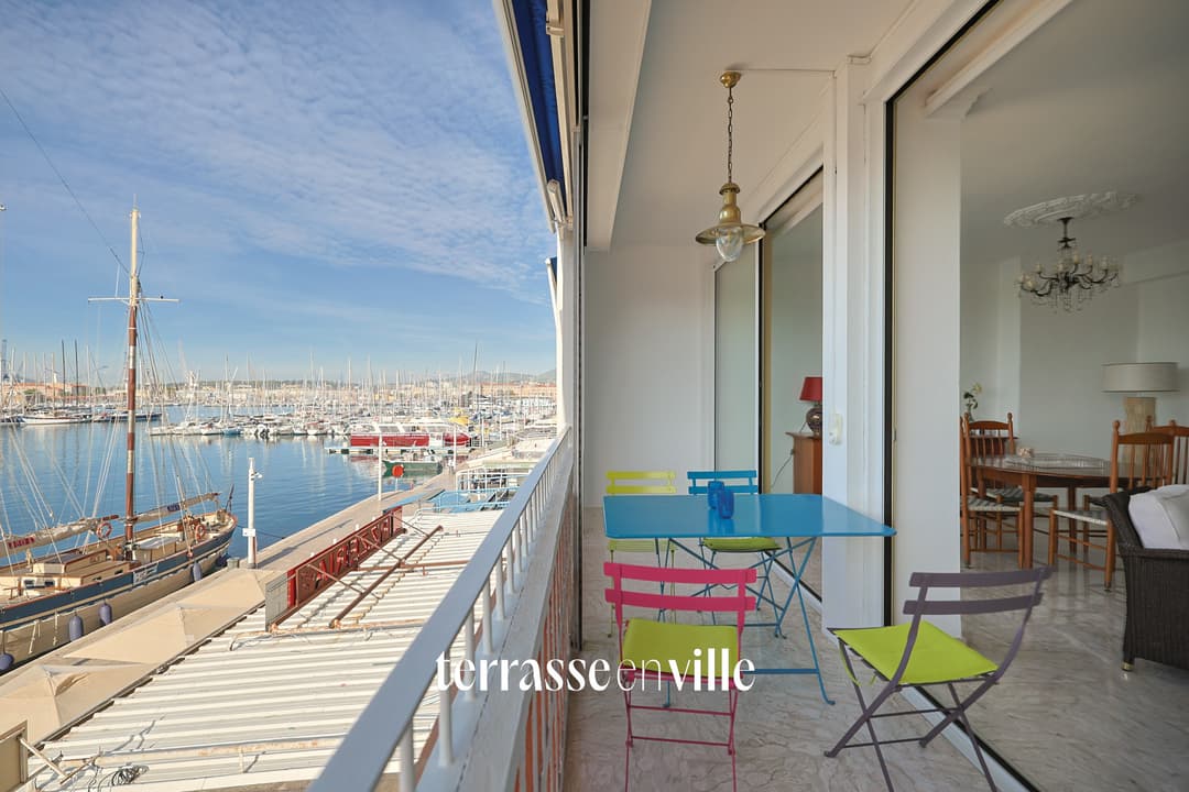 TOULON - PORT - T2 - 70M2 - TERRASSE - 390 000€