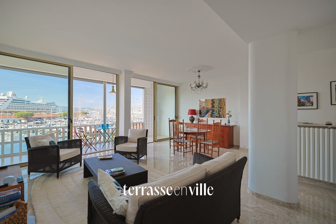 TOULON - PORT - T2 - 70M2 - TERRASSE - 390 000€