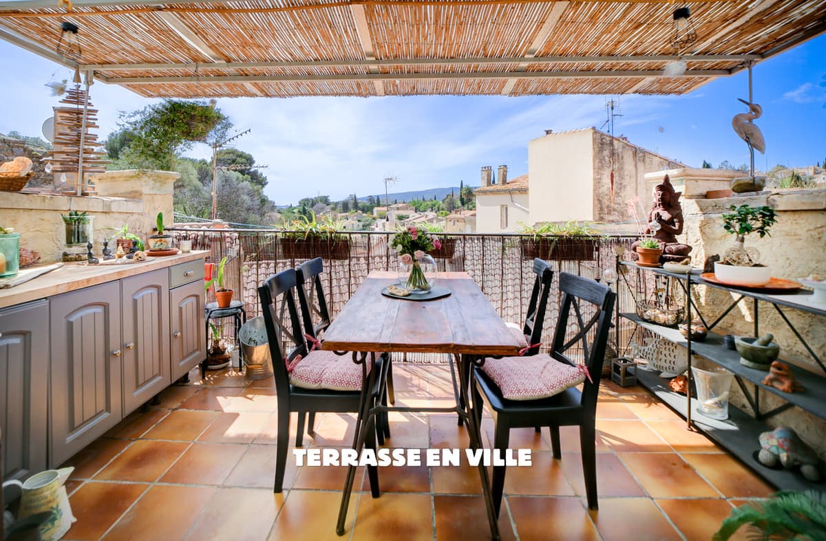 EXCLUSIVITÉ - CEYRESTE - AUTHENTIQUE MAISON DE VILLAGE T3/4 - TERRASSE - VUE TOITS ET COLLINES - 1