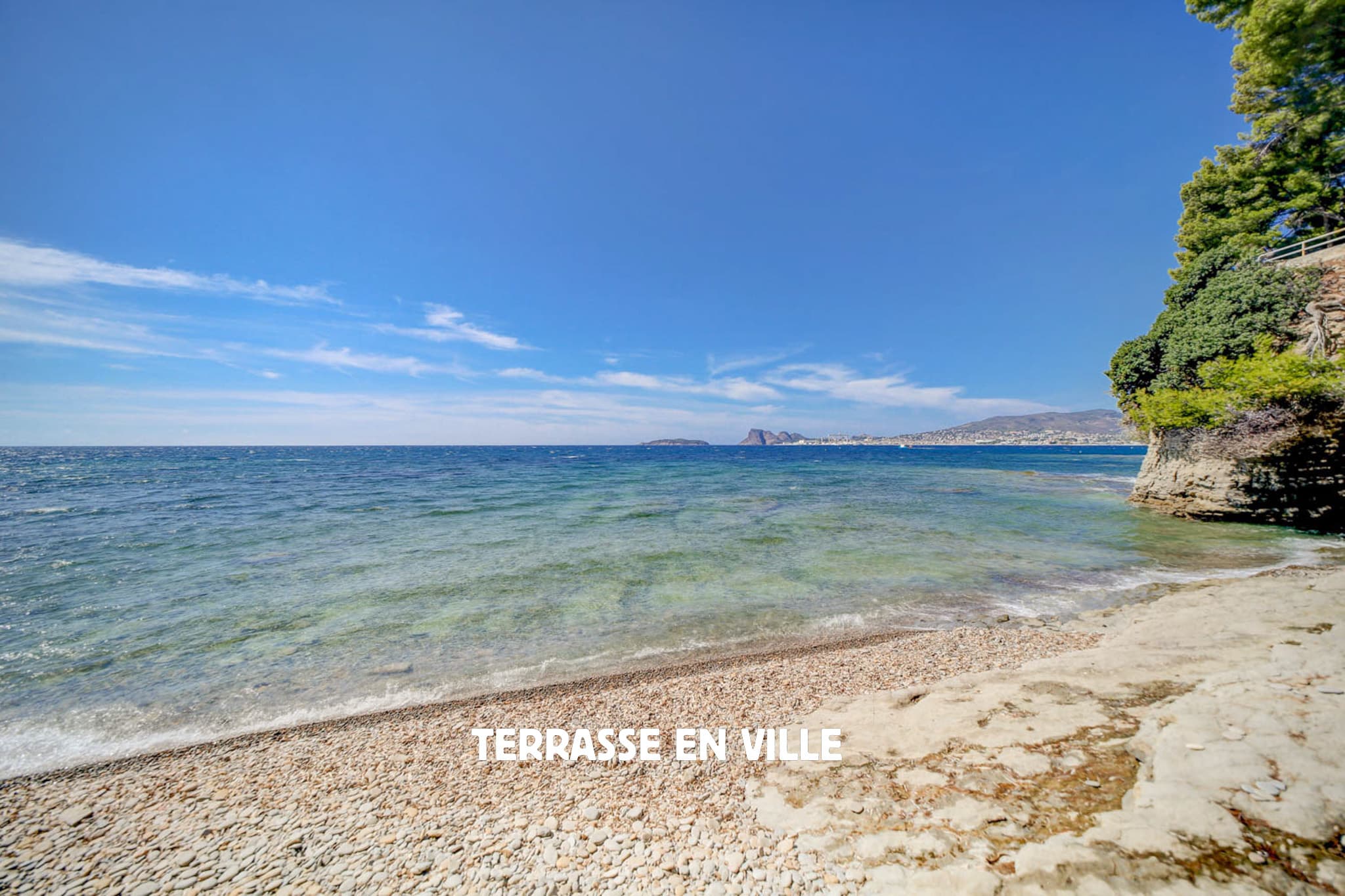 LA CIOTAT - DOMAINE DU LIOUQUET - VILLA T4 120M2 - DEPENDANCE- ACCÉS PRIVÉ PLAGE - 880 000€ - 1