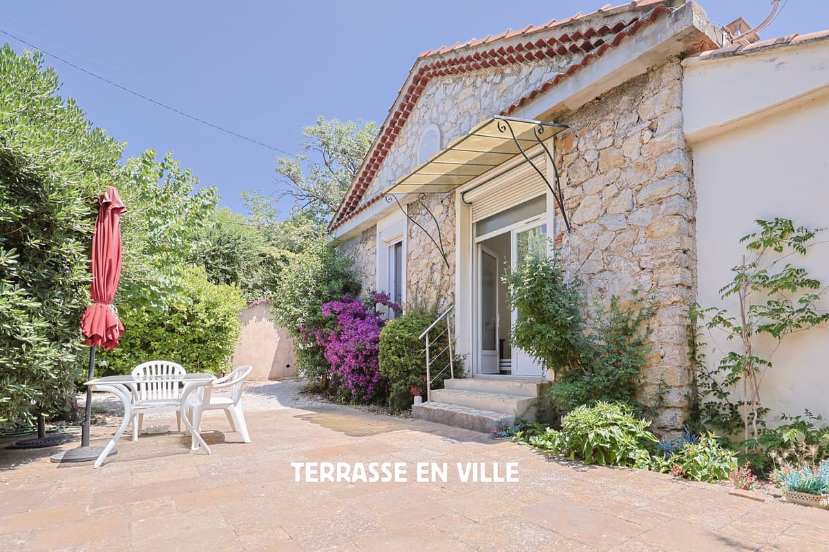 TOULON - MAISON 1930 - T5 115M2 - JARDIN 940M2 - 540 000€ - 1