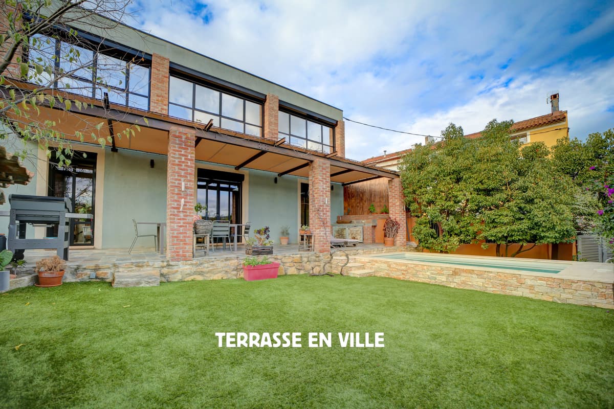 SOUS COMPROMIS - COUP DE COEUR - ST-CYR-SUR-MER - CENTRE-VILLAGE - VILLA STYLE LOFT - T5 - JARDIN - BASSIN PRO - 1