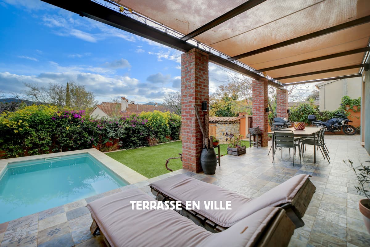 SOUS COMPROMIS - COUP DE COEUR - ST-CYR-SUR-MER - CENTRE-VILLAGE - VILLA STYLE LOFT - T5 - JARDIN - BASSIN PRO - 3