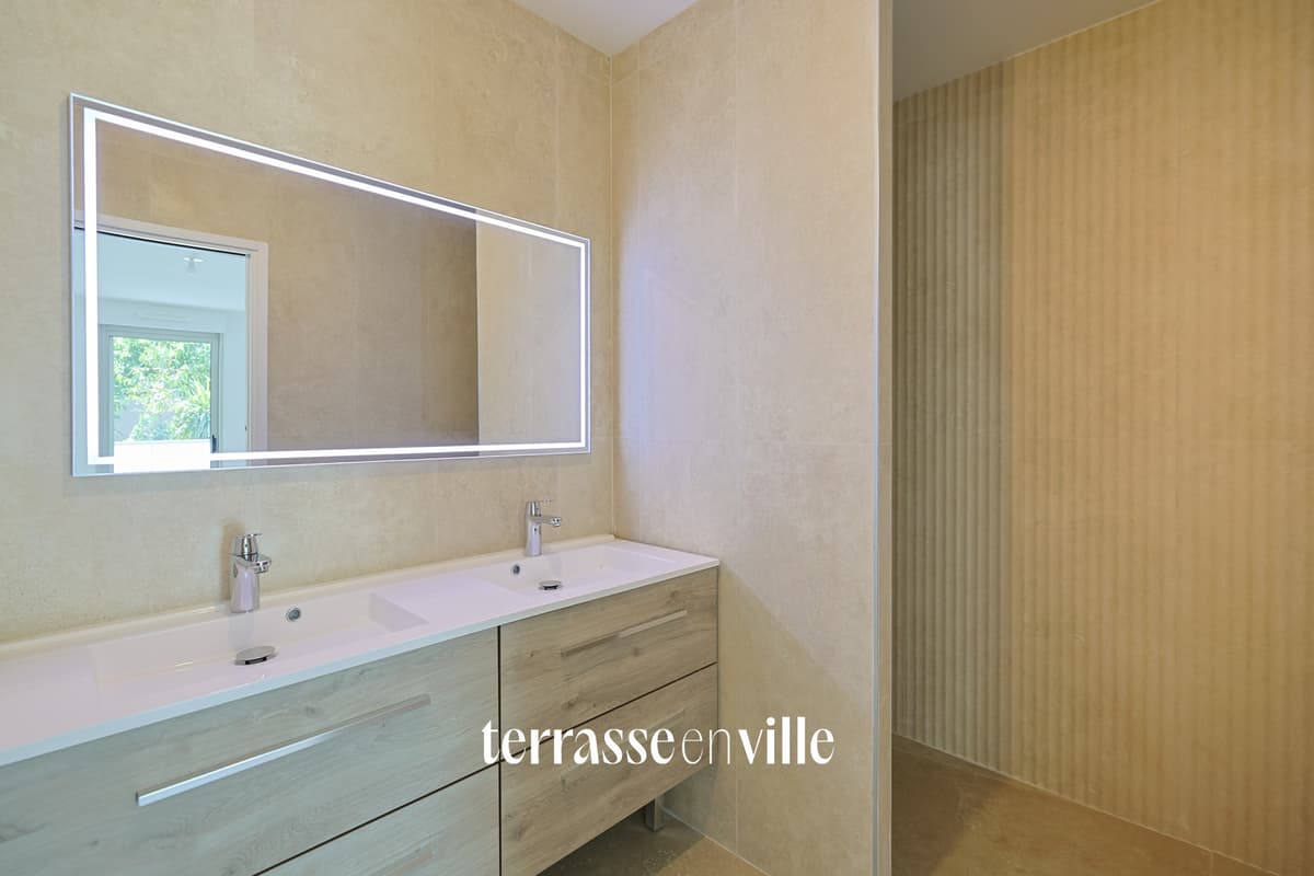 PETIT BOIS - 3 MNS DE LA MER A PIEDS - APPARTEMENT NEUF T4 - GARAGE + 2 STATIONNEMENTS EXTERIEUR - 6