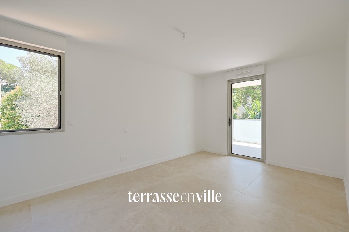 PETIT BOIS - 3 MNS DE LA MER A PIEDS - APPARTEMENT NEUF T4 - GARAGE + 2 STATIONNEMENTS EXTERIEUR - 5