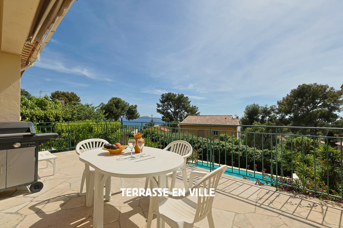 CARQUEIRANNE - MAISON T5 - 160M2 - TERRAIN 1200M2 - PICINE - VUE MER - 950 0000€ - 3