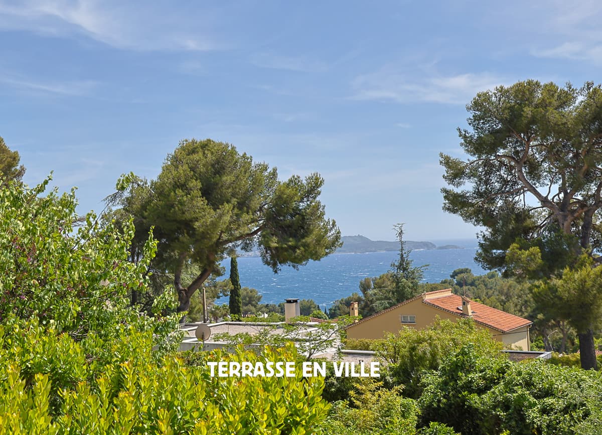 CARQUEIRANNE - MAISON T5 - 160M2 - TERRAIN 1200M2 - PICINE - VUE MER - 950 0000€ - 1